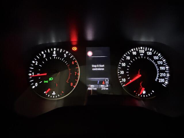 Renault CAPTUR 1.3 TCe 130 Zen | Trekhaak | Stoelverwarming | Climate Control | Navigatie |