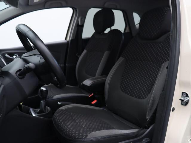 Renault CAPTUR TCe 90pk Intens | Dealeronderhouden | Trekhaak | Achteruitrijcamera | Parkeersensoren voor en achter |