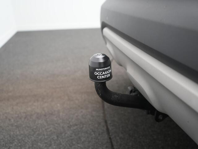 Renault CAPTUR TCe 150 EDC Intens - RIJKLAARPRIJS - 150 pk ! - Panoramadak - Automaat - All Seasonbanden - Achteruitrijcamera - Trekhaak