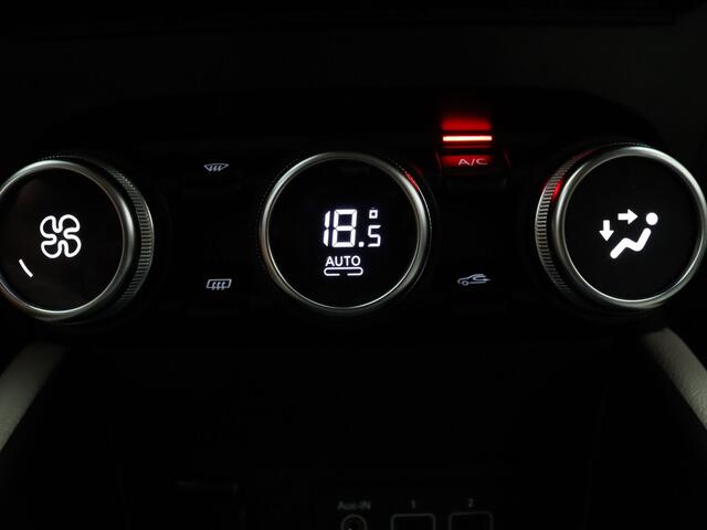 Renault CAPTUR TCe 130 Initiale Paris Rondomzicht camera