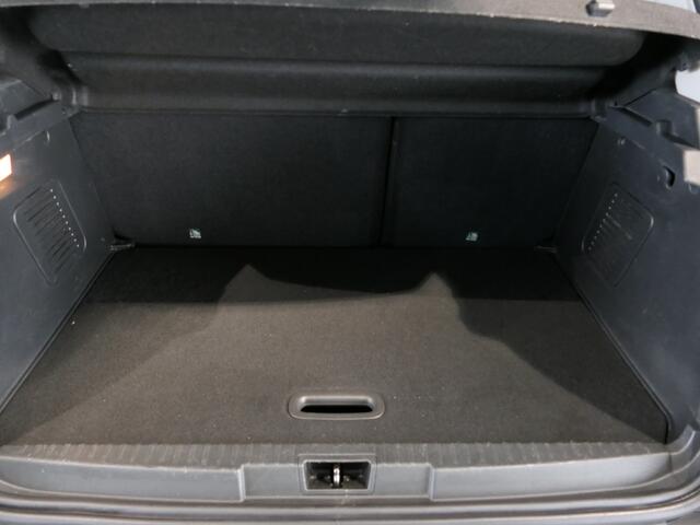 Renault CAPTUR 1.3 TCe Intens *Particuliere verkoop i.o.v!* - Afneembare trekhaak - Allseasons - Parkeerassistent - Dodehoek