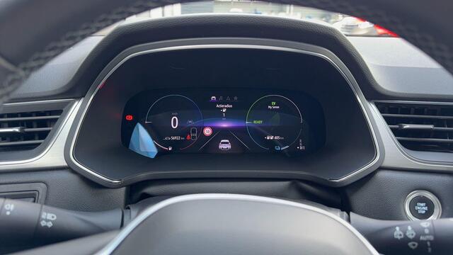 Renault CAPTUR 1.6 E-Tech Plug-in Hybrid 160 Intens | AUTOMAAT | TREKHAAK | CAMERA | ALL SEASONBANDEN