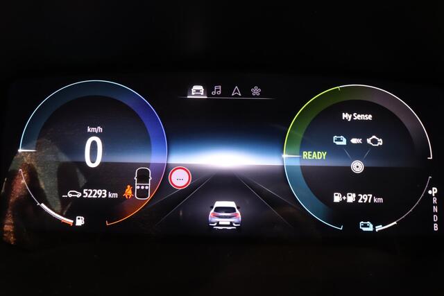 Renault CAPTUR 1.6 E-Tech Plug-in Hybrid 160 Business | Camera | Trekhaak | Climate control | SoH 93,3% | Cruise control | LED |