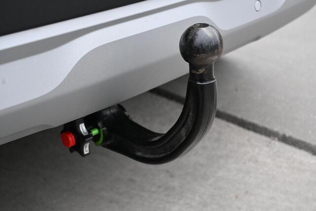 Renault CAPTUR TCe 100 Bi-Fuel Intens | TREKHAAK | SCHUIF/KANTELDAK | 360 CAMERA | BOSE | CRUISE CONTROL | CLIMATE CONTROL | PDC | LMV