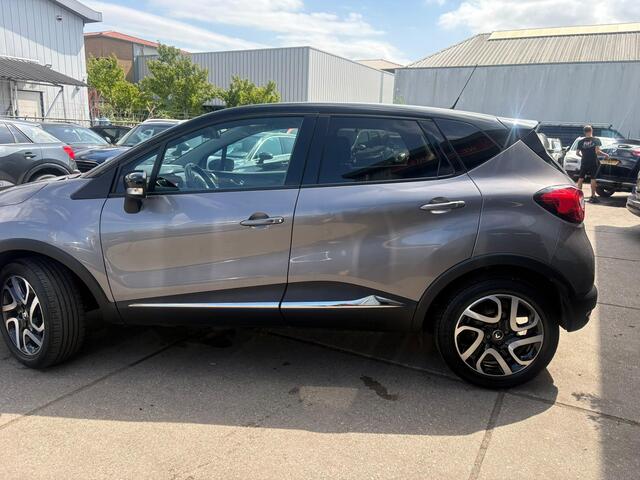 Renault CAPTUR 0.9 TCe Xmod Clima, cruise, stoelverwarming, leder, camera, trekhaak