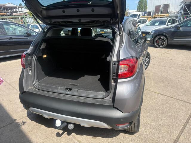 Renault CAPTUR 0.9 TCe Xmod Clima, cruise, stoelverwarming, leder, camera, trekhaak