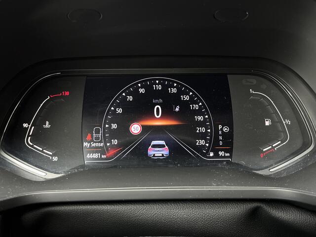 Renault CAPTUR 1.3 TCe 140 Intens | Achteruitrijcamera | Stoelverwarming | Navigatie | Climate Control |