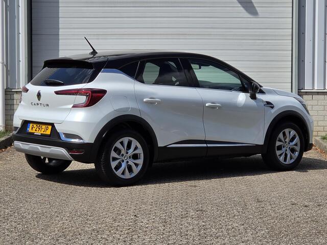 Renault CAPTUR 1.0 Intens / 1e Eigenaar / All Season Banden / Apple Carplay & Android Auto / Achteruitrijcamera / Dealer Onderhouden / Climate Control / Parkeersensoren /