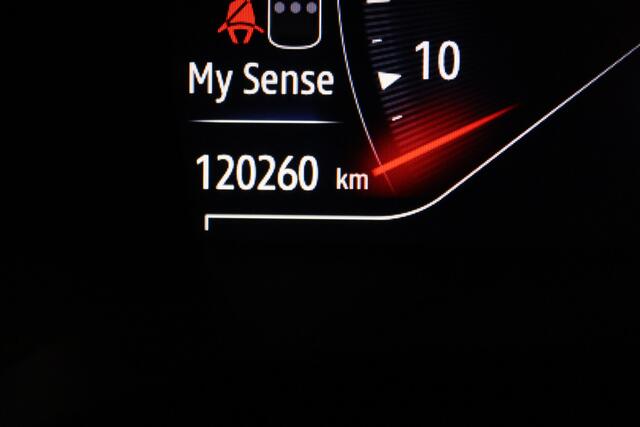 Renault CAPTUR 100pk TCe Intens Apple Carplay/Android Auto | Climate