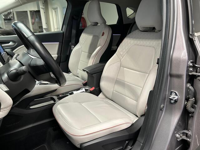 Renault CAPTUR 1.6 E-Tech Hybrid 145 Initiale Paris | Camera | Navigatie | Stoel & Stuurwiel verwarming |