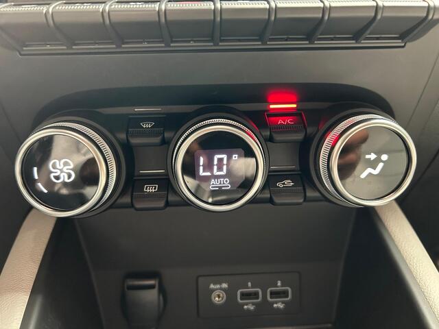 Renault CAPTUR 1.6 E-Tech Hybrid 145 Initiale Paris | Camera | Navigatie | Stoel & Stuurwiel verwarming |
