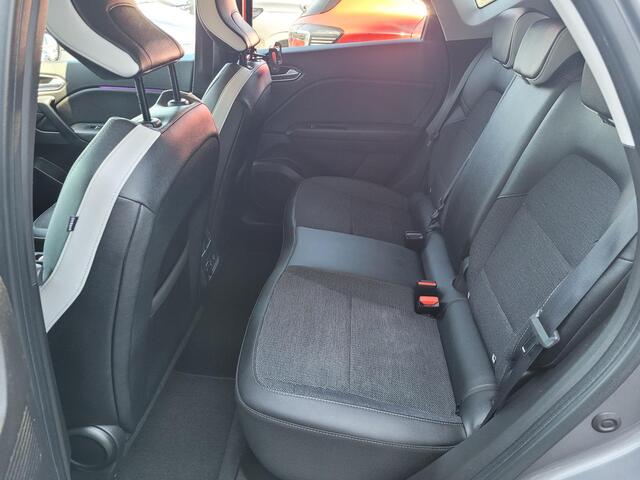 Renault CAPTUR 1.3 TCe 130 Intens | Automaat | AppleCarplay/Android Auto | Hoge Zit | Achteruitrijcamera | Parkeerhulp V+A