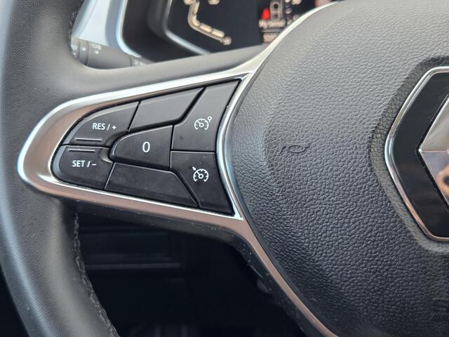 Renault CAPTUR 1.3 TCe 140 Intens / Achteruitrijcamera / Apple Carplay Android Auto / Cruise control / Keyless Entry & Start / Draadloze telefoon lader / Navigatie / Parkeersensoren voor en achter / Climate control /