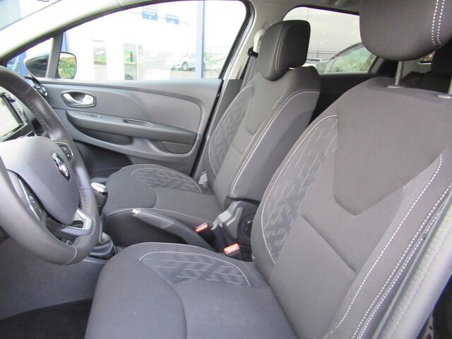 Renault CLIO 0.9 TCe Limited, Navigatie / Cruise control / Climate control / Parkeersensoren achter / 16'' LMV