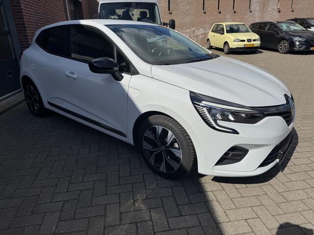 Renault CLIO 1.6 E-Tech Hybrid 145 Evolution