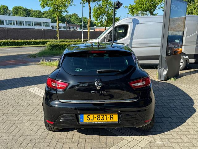 Renault CLIO TCe 90 Limited | Parkeersensoren achter | NL-auto | Navigatiesysteem |