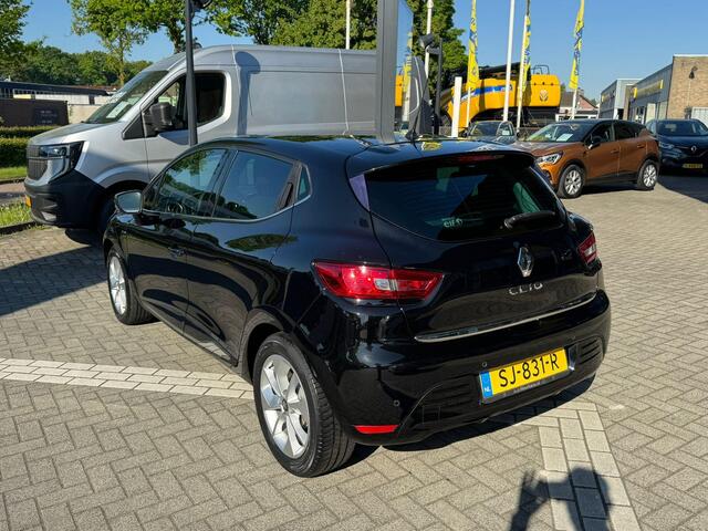 Renault CLIO TCe 90 Limited | Parkeersensoren achter | NL-auto | Navigatiesysteem |