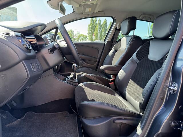 Renault CLIO 0.9 TCe Intens | Navigatie | LED Koplampen | Keyless Entry | Cruise & Climate Control | Park. Sensor | Rijklaarprijs!