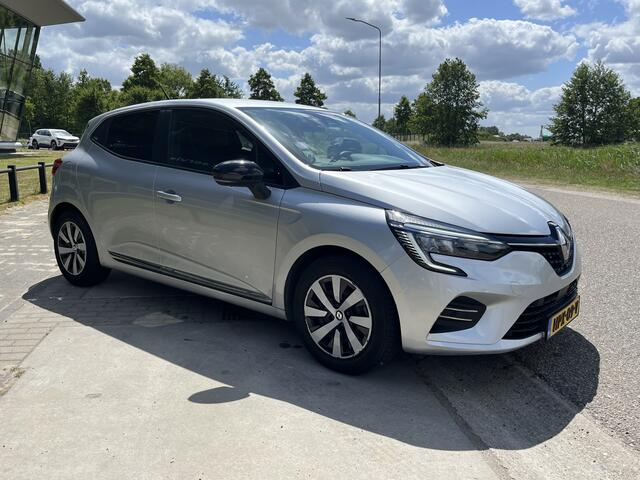 Renault CLIO 1.6 E-Tech Hybrid 145 / Automaat / Apple Carplay - Android Auto / PDC V+A / Airco / Navi / LED /