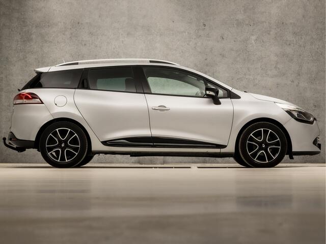 Renault CLIO Estate 0.9 TCe Expression (NAVIGATIE, TREKHAAK, PARKEERSENSOREN, SPORTSTOELEN, GETINT GLAS, LM VELGEN, BASS REFLEX, CRUISE, NIEUWE APK, NIEUWSTAAT)