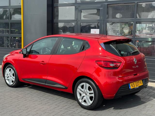Renault CLIO TCe 90 Zen Parkeersensoren