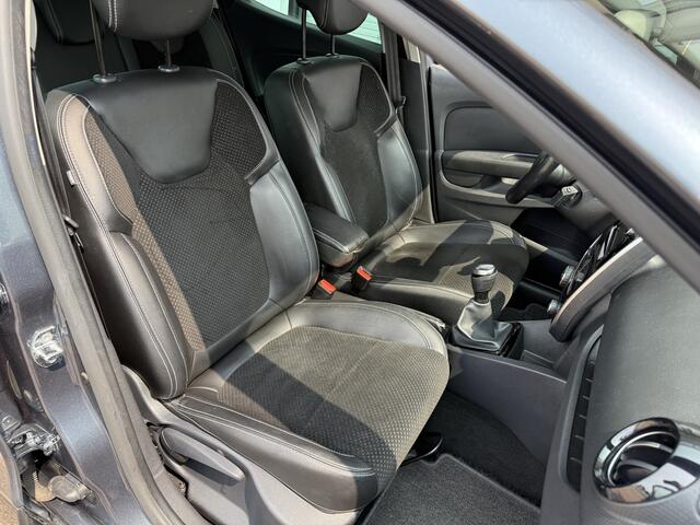 Renault CLIO Intens Tce 90 | Apple Carplay | LED | Climat control | tijdelijk gratis Top Afleverpakket twv Eur 695