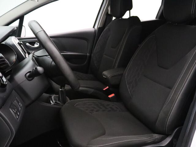 Renault CLIO Estate 90pk TCe Limited Cruise | Climate | Carplay | Navi | Parkeersens. achter