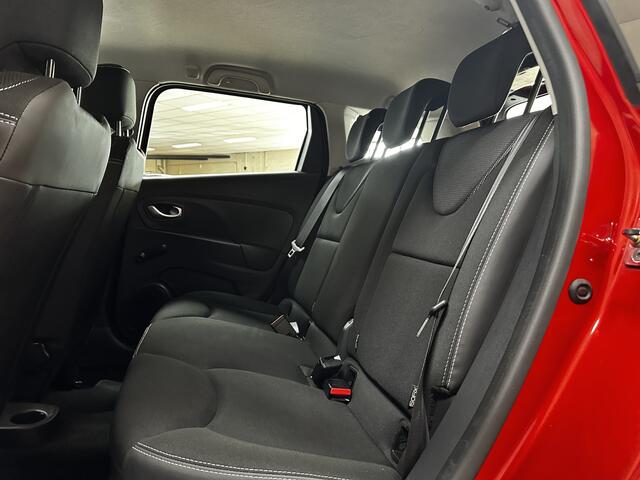 Renault CLIO Estate 0.9 TCe Life/ Airco/ Cruise/ Bluetooth/ Radio-AUX&USB/ Elek.Pakket/ Isofix/ Metallic Lak/ Dakrails/ C.V.Afstand.