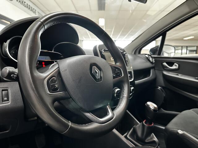 Renault CLIO Estate 0.9 TCe Limited/ LED Dagrijverl./ Apple+Android/ DAB+/ 16''LMV/ Keyless/ Clima/ Navi/ Cruise/ Bluetooth/ Multi.LEDER.Stuur/ Elek.Pakket/ Isofix/ PDC Achter.