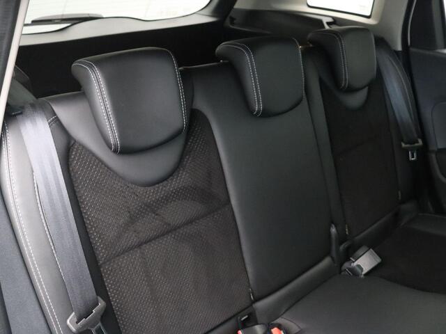 Renault CLIO Estate TCe 90pk Intens | LED koplampen | Climate Control | Achteruitrijcamera | Navigatie | Trekhaak |