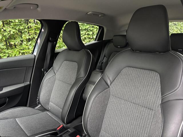Renault CLIO 1.6 E-Tech Hybrid 140 Intens