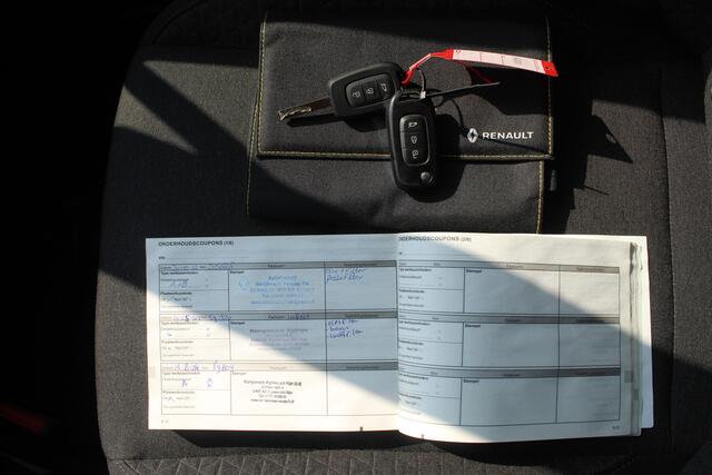 Renault CLIO 1.0 TCe Zen Navigatie/Cruise control/Apple carplay/Airco/Lane assist/Multifunctioneel stuurwiel/Spraakbediening/Actief remmen/Verkeersbord herkenning/Elektrische ramen/Elektrisch verstelbare spiegels.