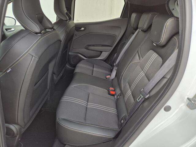Renault CLIO 1.6 E-Tech Hybrid 145 E-Tech Engineered Automaat / Pack BOSE / Bose Audio Systeem / Apple Carplay Android Auto / Achteruitrijcamera / Cruise control / Keyless Entry/Start / Climate control / Draadloze telefoon lader /