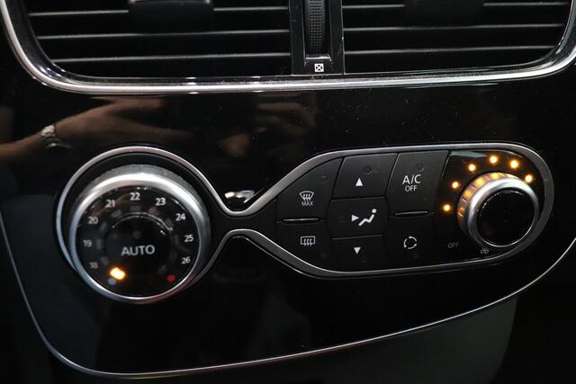 Renault CLIO 0.9 TCe Intens | Climate control | Parkeersensor | LED | Navigatie | Half leder | DAB |
