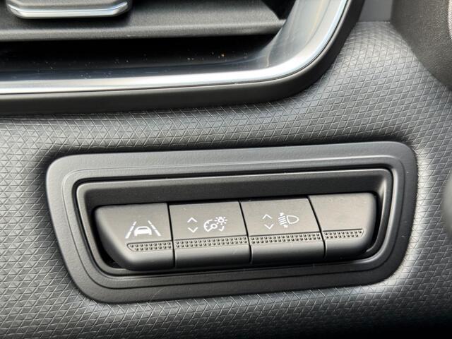Renault CLIO 1.0 TCe 90 Equilibre Navi Parkeersensoren