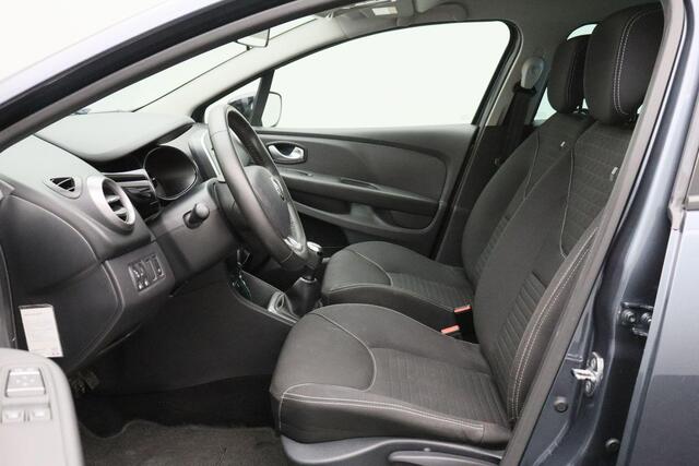Renault CLIO 0.9 TCe Limited 2018 | Airco | Navigatie | Cruise Control | Spraakbediening | DAB Radio | Boekjes | 2 Sleutels | Lichtmetaal | Stuurwiel Bediening