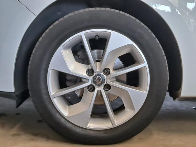 Renault CLIO Estate 0.9 TCe Limited + NAVI