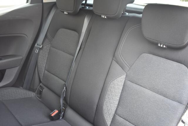 Renault CLIO 1.0 TCE ZEN / CARPLAY / NVAI / CRUISE CONTROL