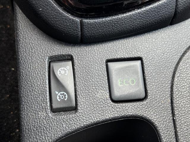 Renault CLIO 0.9 TCE ZEN *JAAR GARANTIE * APK 09-2026* AIRCO NAVIGATIE BT DAB PDC