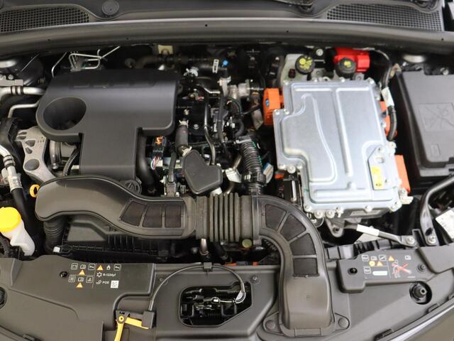 Renault CLIO 1.6 E-Tech Hybrid 145PK E-Tech Engineered | BOSE | Stoelverwarming | Navigatie | Achteruitrijcamera | Adaptive Cruise Control