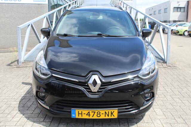 Renault CLIO Estate 0.9 TCe Limited Navigatie/Keyless/Cruise control/Climate control/Trekhaak/Achteruitrijcamera/Parkeersensoren/DAB+/Multifunctioneel stuurwiel/Elektrische ramen/Elektrisch verstelbare en inklapbare spiegels/16'' Lichtmetalen velgen.