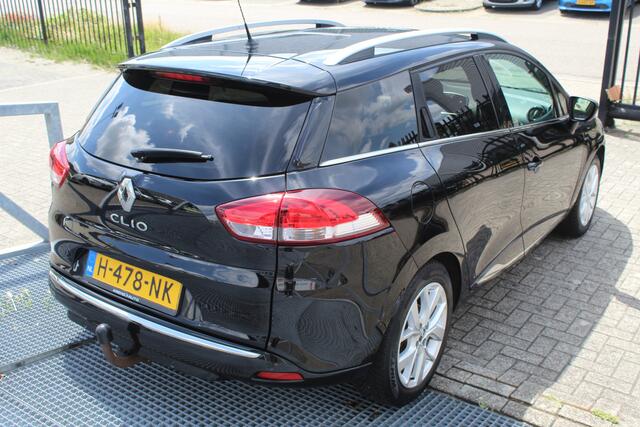 Renault CLIO Estate 0.9 TCe Limited Navigatie/Keyless/Cruise control/Climate control/Trekhaak/Achteruitrijcamera/Parkeersensoren/DAB+/Multifunctioneel stuurwiel/Elektrische ramen/Elektrisch verstelbare en inklapbare spiegels/16'' Lichtmetalen velgen.