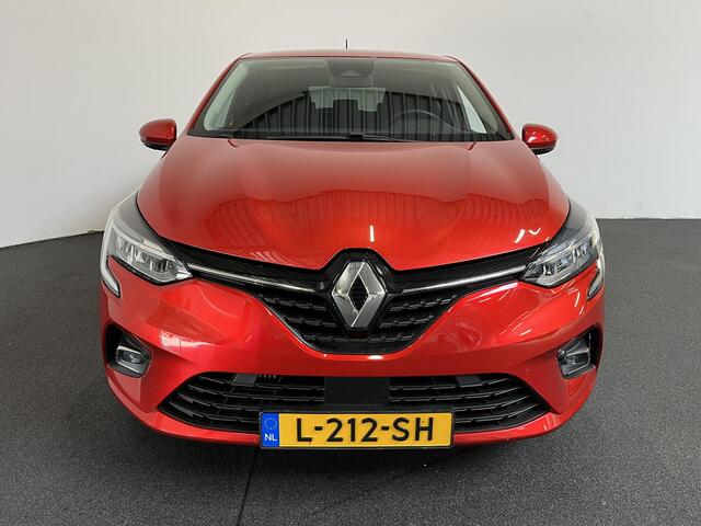 Renault CLIO 1.0 TCe 100pk Experience Demo! | Navigatie Climate Control Cruise control Lichtmetalen Velgen Parkeer Sensoren Extra Getint glas 5 deurs