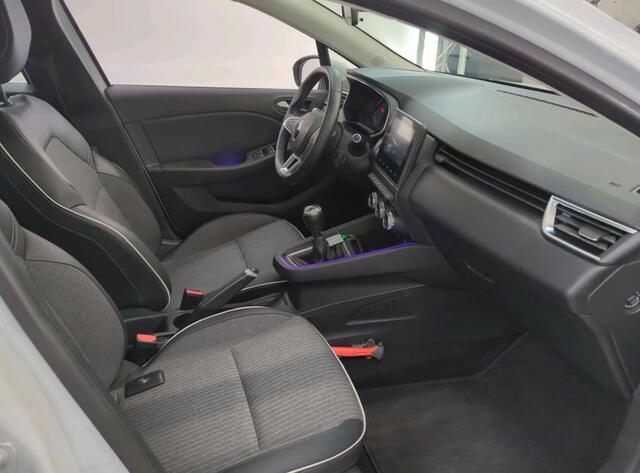 Renault CLIO 1.0 TCe 101pk Intens 5Drs Airco-ecc. / Navigatie / Pdc.A / Lm.velgen /