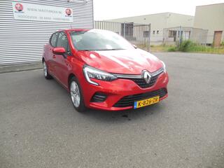 renault-clio-1.6-e-tech-hybrid-140-