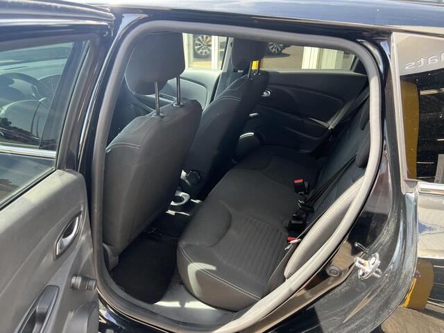 Renault CLIO Estate 0.9 TCe Limited | Trekhaak | Navigatie | Parkeersensoren | Airco | Cruise Control | Lichtmetaal | DAB |