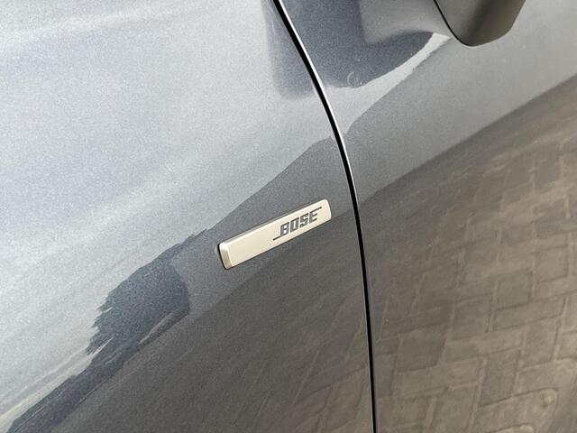 Renault CLIO TCe 120 Bose / Achteruitrijcamera / Parkeersensoren voor & achter & zij / 100% Dealer onderhouden / Cruise Control / R - Link Navigatie / Automatische Airco / Stoelverwarming