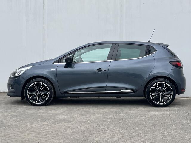 Renault CLIO TCe 120 Bose / Achteruitrijcamera / Parkeersensoren voor & achter & zij / 100% Dealer onderhouden / Cruise Control / R - Link Navigatie / Automatische Airco / Stoelverwarming