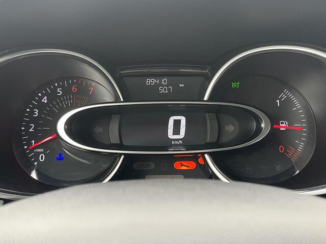 Renault CLIO TCe 120 Bose / Achteruitrijcamera / Parkeersensoren voor & achter & zij / 100% Dealer onderhouden / Cruise Control / R - Link Navigatie / Automatische Airco / Stoelverwarming
