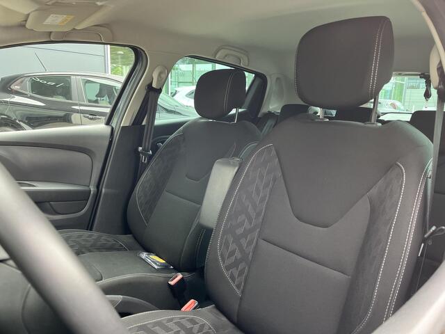 Renault CLIO 0.9 TCe Limited | Parkeersensoren | Navigatie | Cruise Control |